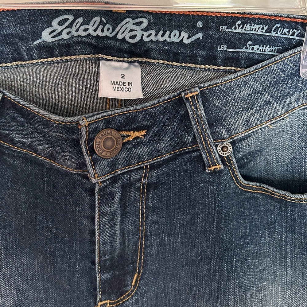 Eddie Bauer Women’s size 2 straight leg jeans